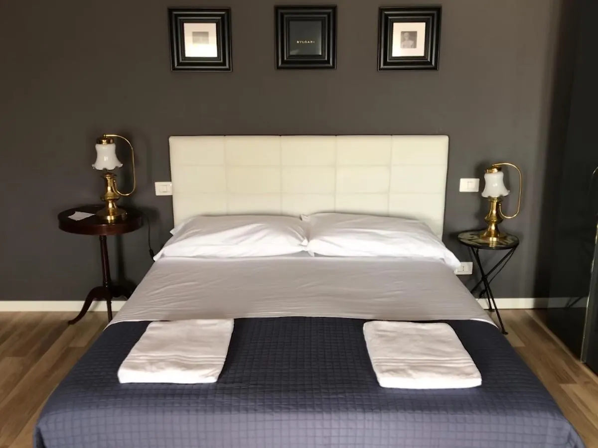 Bed and Breakfast Cascina la castagnara&tazio nuvolari Oriolo  Bed & Breakfast