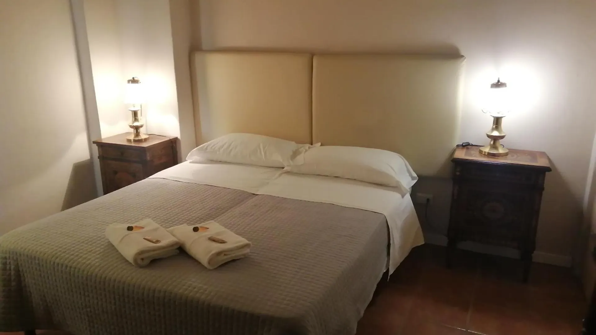 Bed and Breakfast Cascina la castagnara&tazio nuvolari Oriolo  Italia