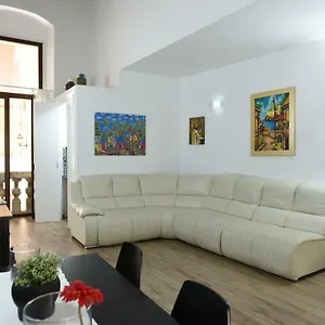 Sisters Bed & Breakfast Bari